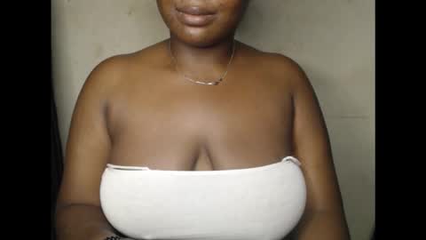 Snapshot of juicyboobssx chatting on September 10, 2025, 6:41 pm juicyboobssx online show from September 10, 2025, 6:41 pm