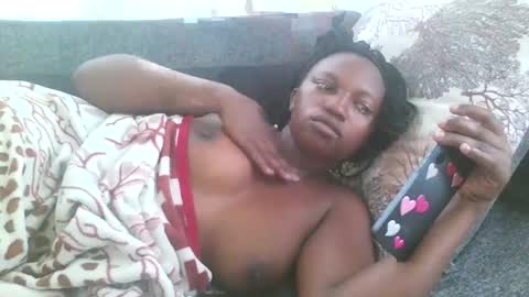 juicyicequeen online show from October 29, 2025, 7:32 am