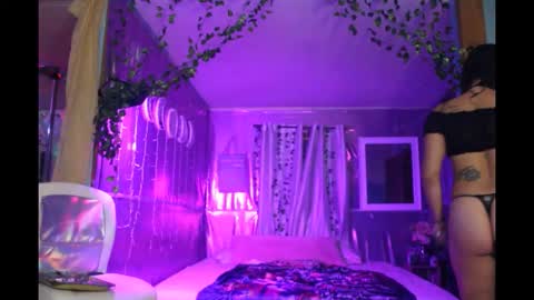 Snapshot of juicyjayxxx69 chatting on November 22, 2025, 3:27 am juicyjayxxx69 online show from November 22, 2025, 3:27 am