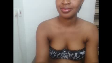 juicykinkx online show from October 12, 2025, 12:26 pm