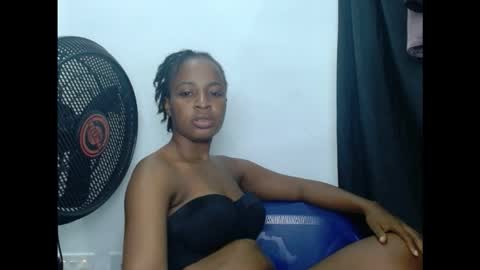 Snapshot of juicykinkx chatting on October 31, 2025, 8:10 pm juicykinkx online show from October 31, 2025, 8:10 pm