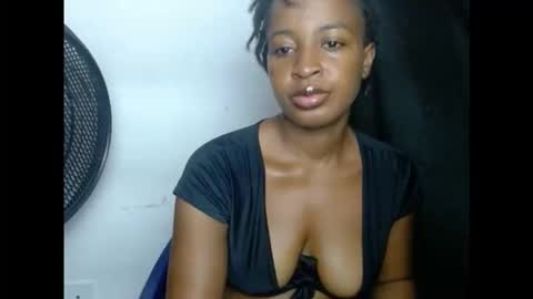 Snapshot of juicykinkx chatting on November 5, 2025, 9:42 am juicykinkx online show from November 5, 2025, 9:42 am