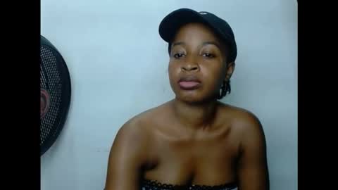 Snapshot of juicykinkx chatting on November 9, 2025, 10:35 am juicykinkx online show from November 9, 2025, 10:35 am