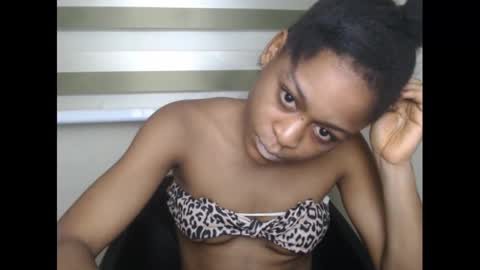 Snapshot of juicynwetx chatting on March 8, 2025, 10:34 pm juicynwetx online show from March 8, 2025, 10:34 pm