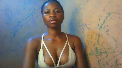 juicypiexx online show from September 28, 2025, 3:28 pm