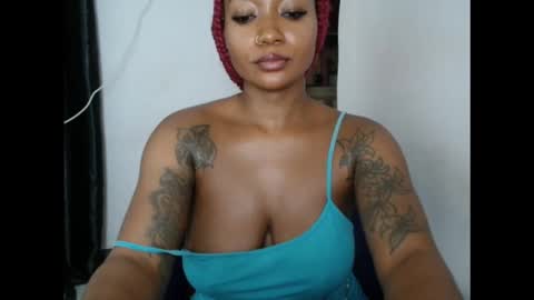 juicyxpink online show from October 15, 2025, 11:38 pm