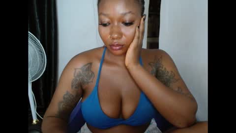 juicyxpink online show from November 10, 2025, 11:48 pm