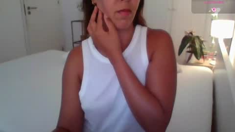 Snapshot of jujubaeu chatting on August 5, 2026, 2:42 pm Juju online show from August 5, 2026, 2:42 pm