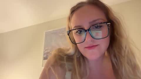 Snapshot of jujubebe000 chatting on April 12, 2026, 2:49 am Julief online show from April 12, 2026, 2:49 am