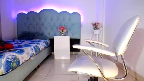 Snapshot of jules_silver02 chatting on December 18, 2025, 8:59 pm Jules online show from December 18, 2025, 8:59 pm