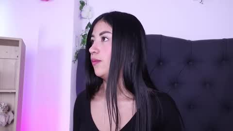 Julees online show from September 18, 2025, 9:06 pm