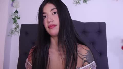 Julees online show from March 19, 2026, 8:24 pm