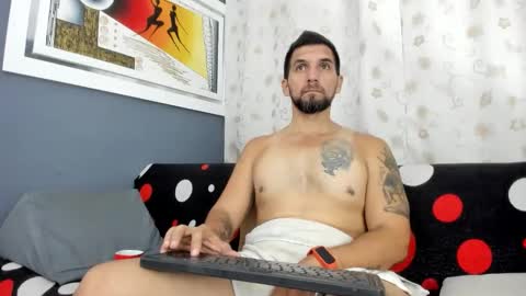 juleslake2 online show from October 26, 2025, 6:03 pm