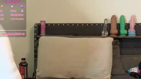 Julesss online show from March 10, 2026, 6:51 am