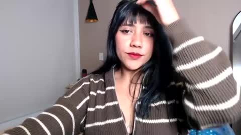Snapshot of juli_love11 chatting on August 3, 2026, 1:37 am JULIETA online show from August 3, 2026, 1:37 am