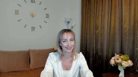 julia__cherry_ online show from December 23, 2024, 7:28 am