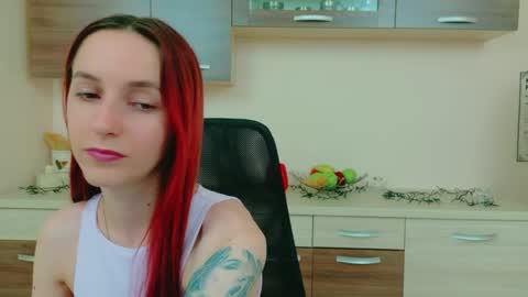 JuliaJae online show from April 26, 2026, 6:11 am