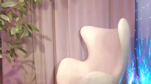 Snapshot of julia_renard chatting on February 16, 2025, 10:10 am Julia online show from February 16, 2025, 10:10 am