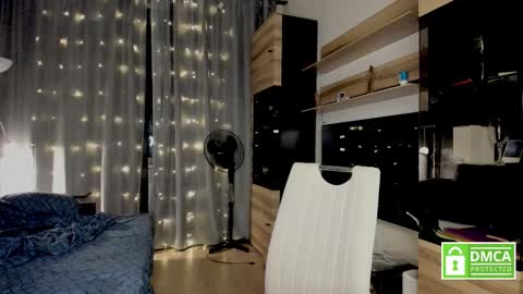 julia_t_mog online show from September 13, 2025, 9:25 pm