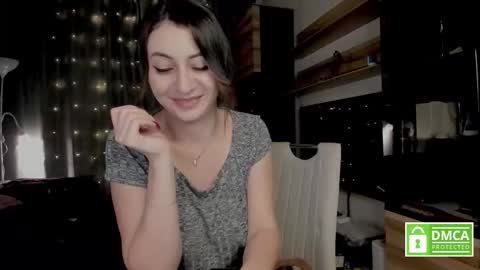 julia_t_mog online show from November 14, 2025, 10:07 pm