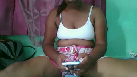 Snapshot of juliah02 chatting on February 7, 2025, 6:24 am juliah02 online show from February 7, 2025, 6:24 am