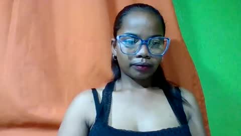 Snapshot of juliah02 chatting on May 27, 2026, 5:15 am juliah02 online show from May 27, 2026, 5:15 am