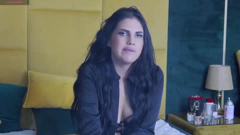 Snapshot of juliaharveyy chatting on January 17, 2025, 2:50 pm Julia online show from January 17, 2025, 2:50 pm