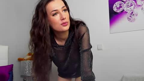 Snapshot of juliahunts chatting on November 30, 2025, 7:01 am JuliaHunt online show from November 30, 2025, 7:01 am