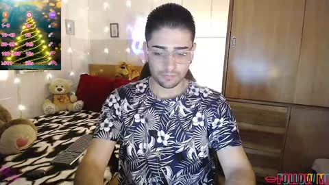 Snapshot of julian1225_ chatting on December 5, 2024, 1:47 am Julian online show from December 5, 2024, 1:47 am