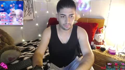 Snapshot of julian1225_ chatting on December 10, 2024, 2:28 pm Julian online show from December 10, 2024, 2:28 pm