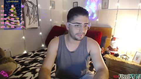 Snapshot of julian1225_ chatting on December 13, 2024, 4:49 pm Julian online show from December 13, 2024, 4:49 pm