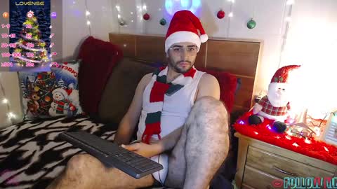 Snapshot of julian1225_ chatting on December 22, 2024, 1:01 am Julian online show from December 22, 2024, 1:01 am