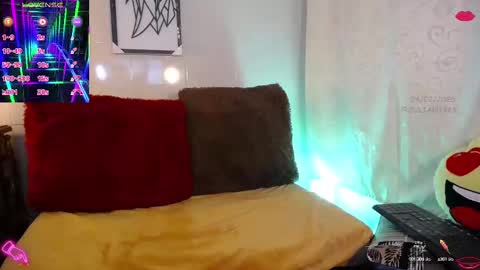 Snapshot of julian1225_ chatting on February 25, 2025, 1:09 am Julian online show from February 25, 2025, 1:09 am