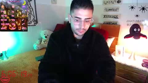 Snapshot of julian1225_ chatting on October 14, 2025, 11:05 pm Julian online show from October 14, 2025, 11:05 pm