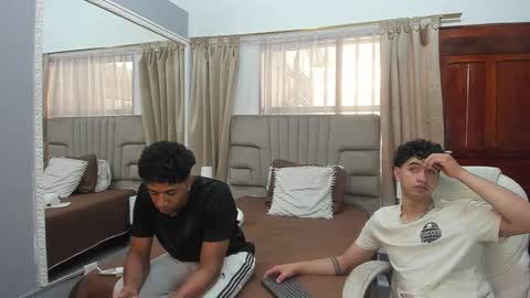 Snapshot of julian_billy chatting on February 12, 2025, 2:43 pm julian billy online show from February 12, 2025, 2:43 pm