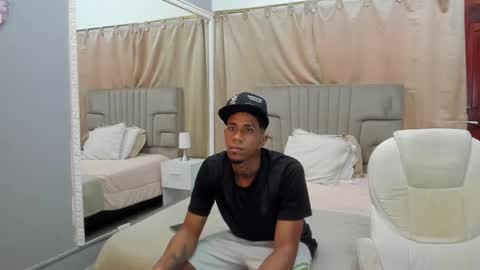 Snapshot of julian_billy chatting on February 24, 2025, 5:31 pm julian billy online show from February 24, 2025, 5:31 pm