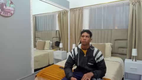 Snapshot of julian_billy chatting on March 7, 2025, 11:18 am julian billy online show from March 7, 2025, 11:18 am