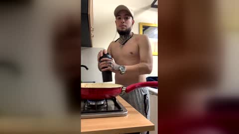 julian_c_p online show from February 3, 2026, 12:31 am