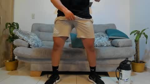 julian_wallace online show from January 20, 2025, 5:27 pm