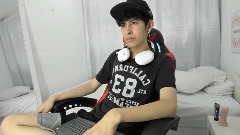 Julian online show from March 19, 2026, 7:18 pm