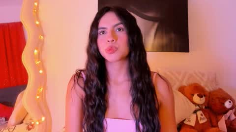 Juliana online show from March 12, 2026, 4:18 am