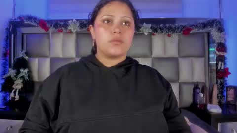 juliana_js_ online show from January 7, 2026, 4:26 am