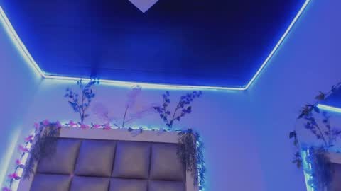 juliana_js_ online show from March 31, 2026, 8:37 am