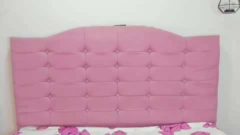 Snapshot of juliana_ls chatting on November 19, 2025, 11:54 am Juliana online show from November 19, 2025, 11:54 am