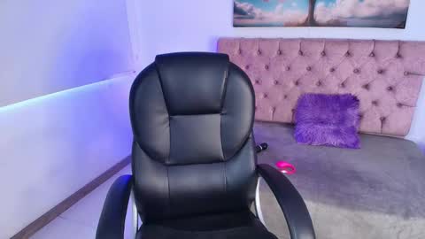  JULIANA CASTRO online show from March 19, 2026, 11:47 am