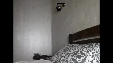 julianagold1 online show from November 22, 2025, 6:18 pm