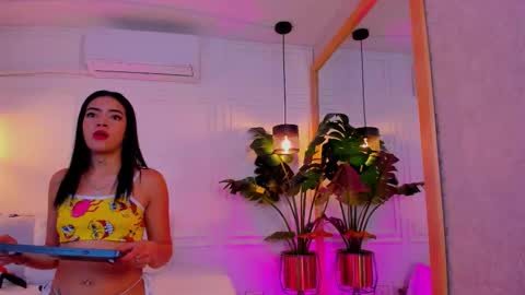 julianna_suarez online show from October 9, 2025, 3:04 am