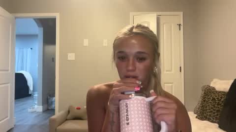 Snapshot of juliannapeyton chatting on July 13, 2026, 2:36 am Julianna Peyton online show from July 13, 2026, 2:36 am