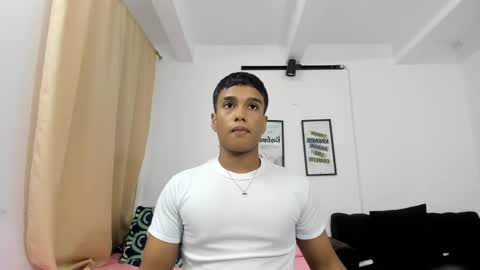 Snapshot of juliannmattius chatting on October 3, 2025, 3:25 am Juliann online show from October 3, 2025, 3:25 am