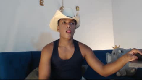 Snapshot of juliannmattius chatting on October 14, 2025, 4:08 pm Juliann online show from October 14, 2025, 4:08 pm